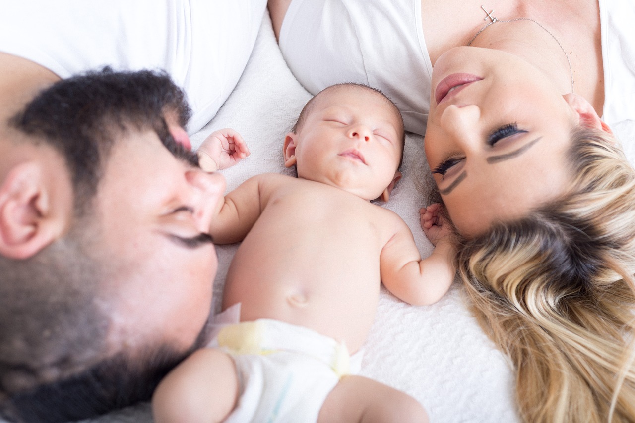 הורים חדשים – 5 דברים שכדאי לעשות אחרי לידת הילד הראשון שלכם
