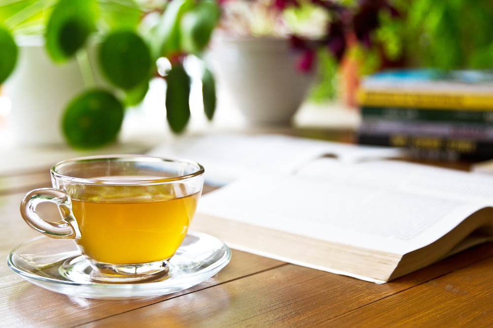 ירוק עולה: כל היתרונות הבריאותיים שבשתיית תה ירוק